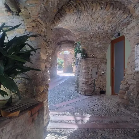 Il Borgo - Lavanda * فيلانويفا دي ألبينجا
